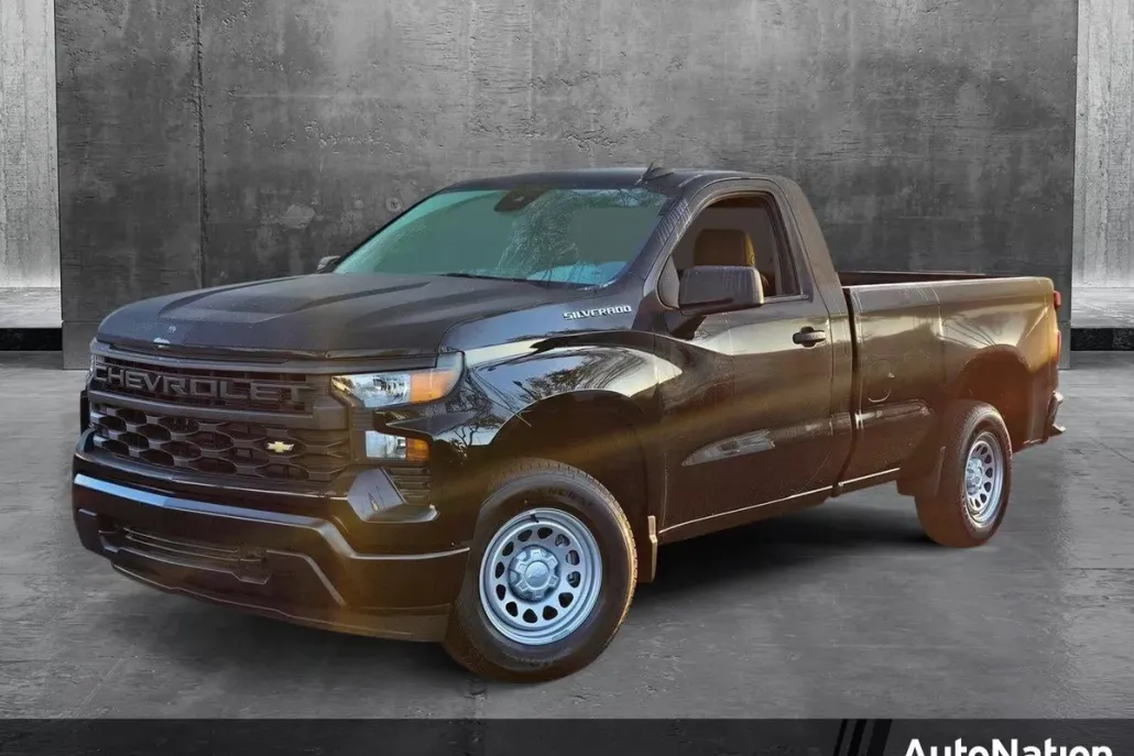 2025 Chevrolet Silverado 1500 photo 1