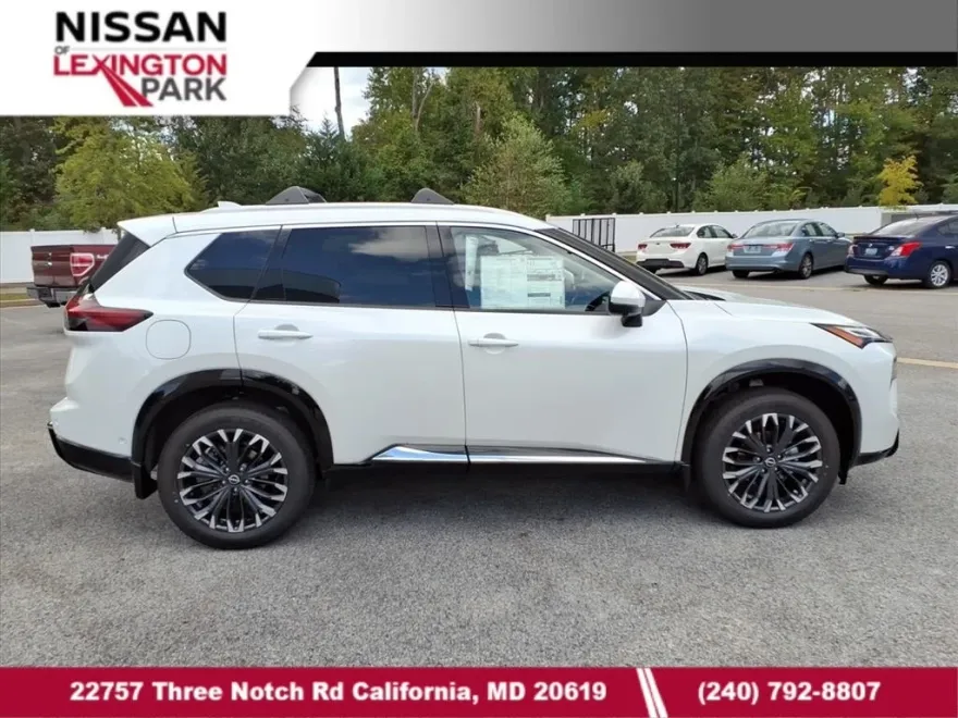2026 Nissan Rogue Platinum photo 1