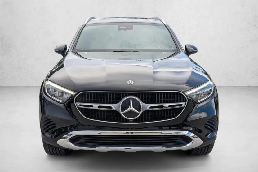 2024 Mercedes Benz GLC 4MATIC photo 1