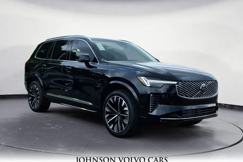 2026 Volvo XC90 T8 AWD photo 1