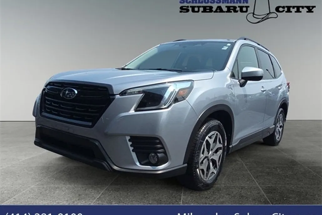 2022 Subaru Forester Premium photo 1