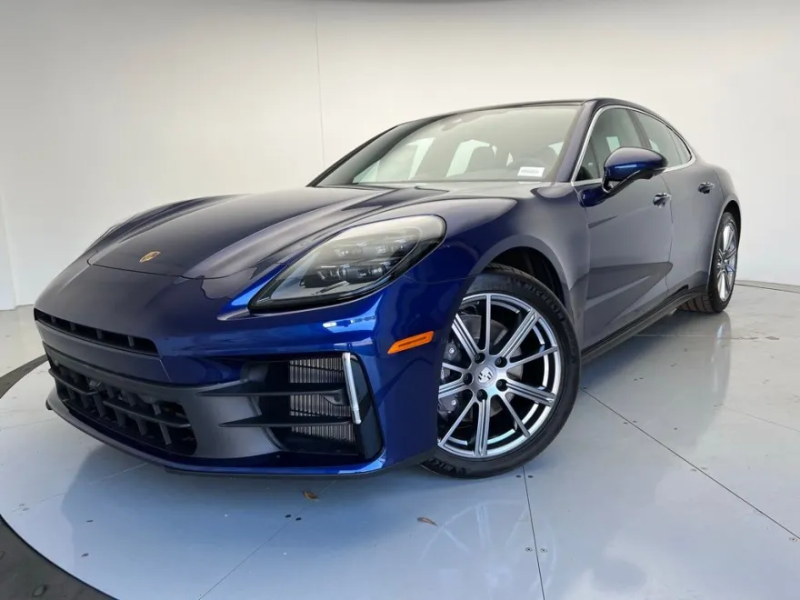 2024 Porsche Panamera 4 photo 1