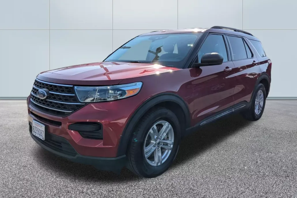 2022 Ford Explorer XLT photo 1