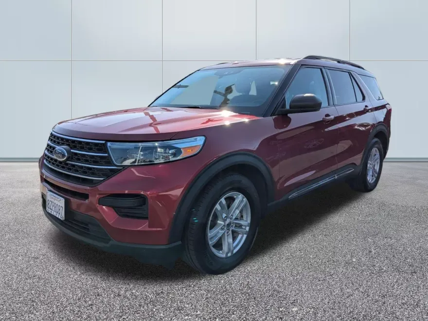2022 Ford Explorer XLT photo 1