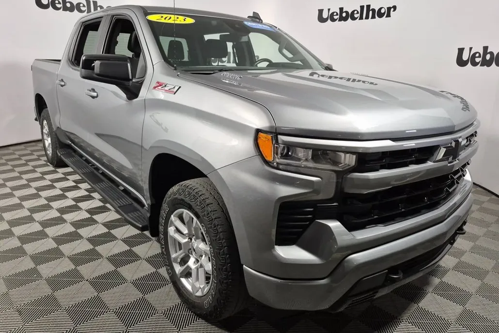 2023 Chevrolet Silverado 1500 RST photo 1