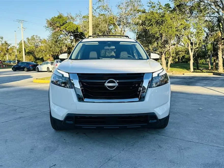 2025 Nissan Pathfinder SV photo 1