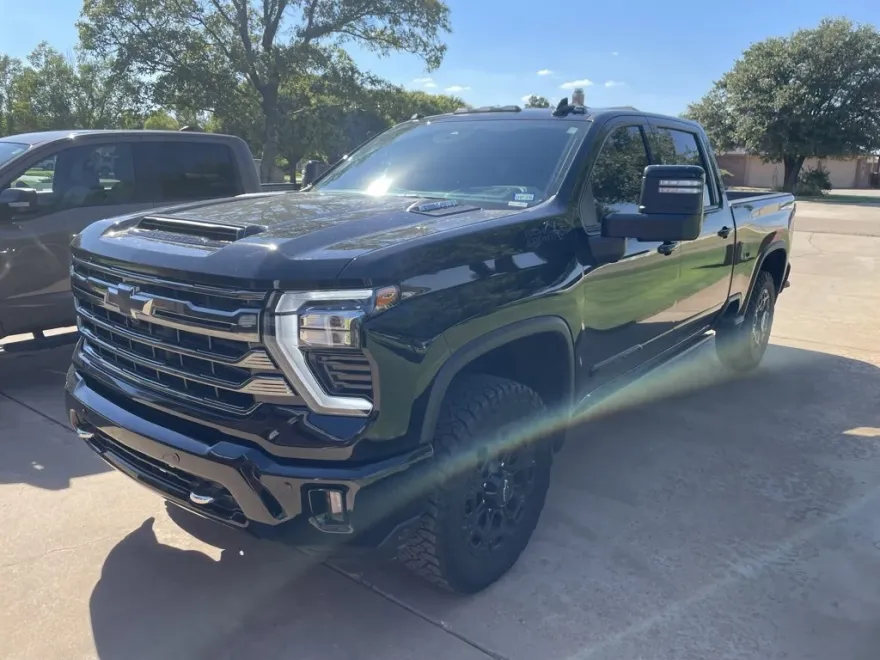 2024 Chevrolet Silverado 2500HD High Country photo 1