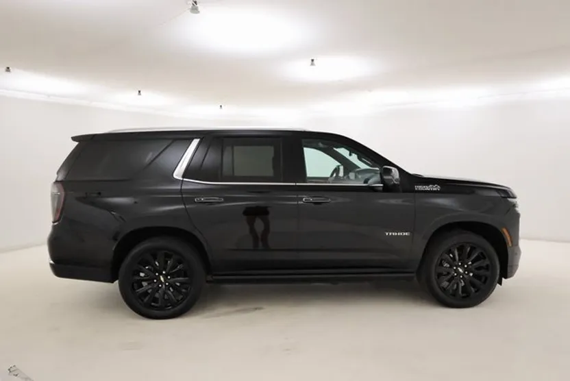 2025 Chevrolet Tahoe High Country photo 1