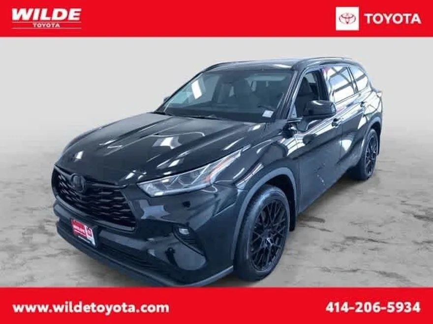 2021 Toyota Highlander Limited photo 1