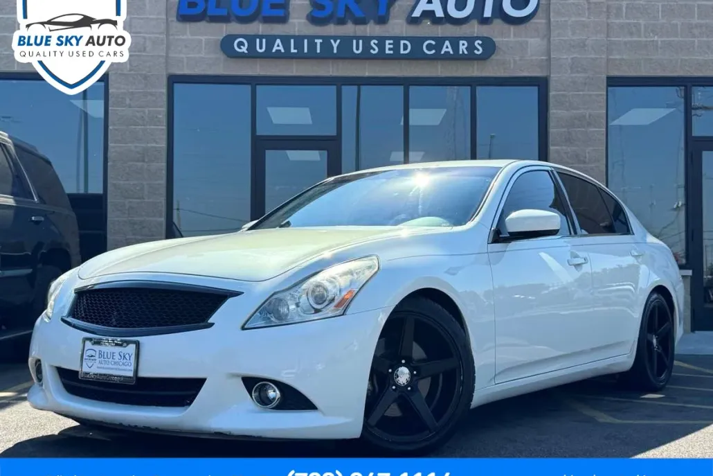 2013 Infiniti G37 Journey photo 1