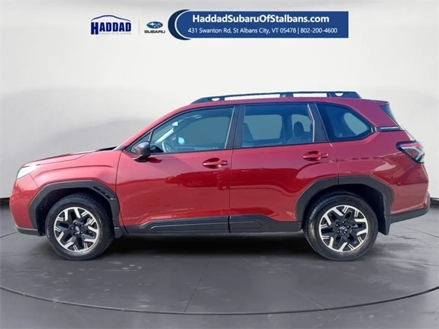 2025 Subaru Forester Base photo 1