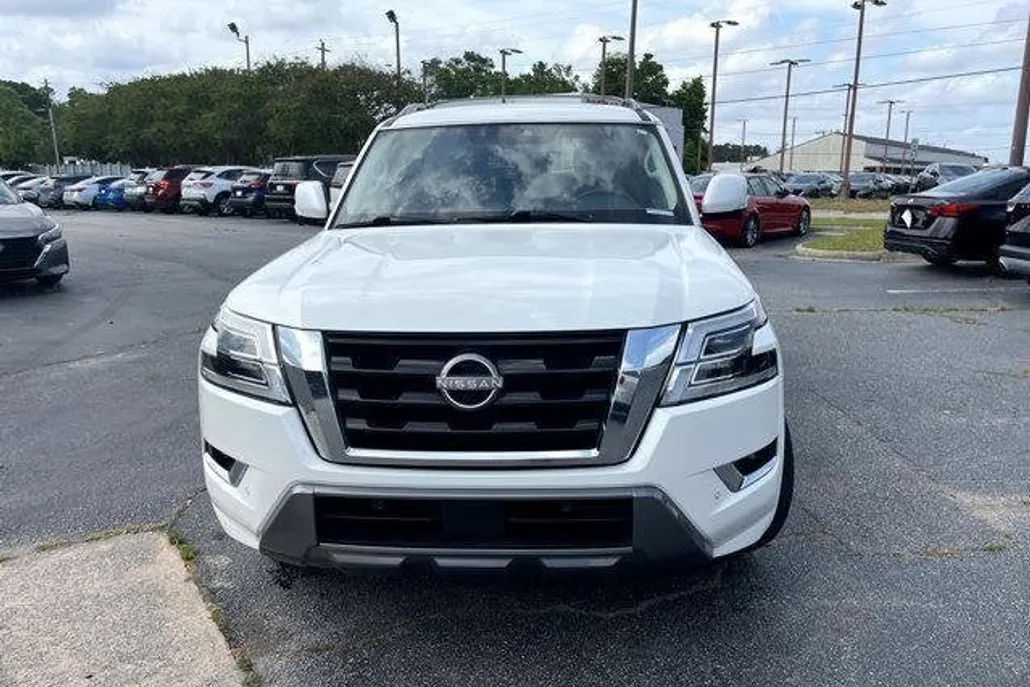 2022 Nissan Armada SL photo 1