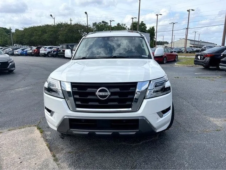 2022 Nissan Armada SL photo 1
