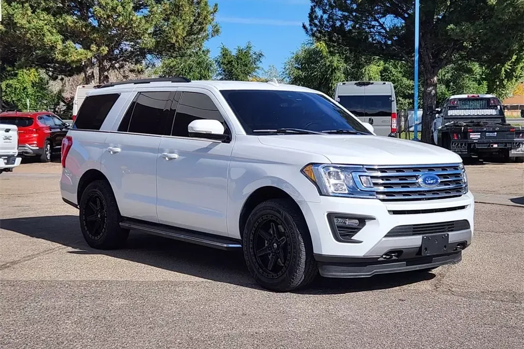 2021 Ford Expedition XLT photo 1