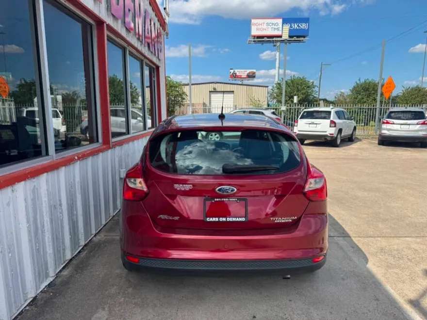 2014 Ford Focus Titanium photo 1