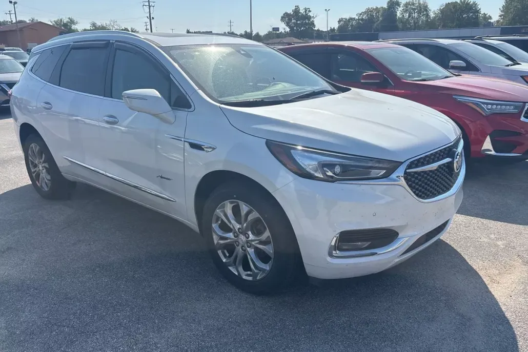 2021 Buick Enclave Avenir photo 1