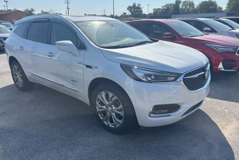 2021 Buick Enclave Avenir photo 1