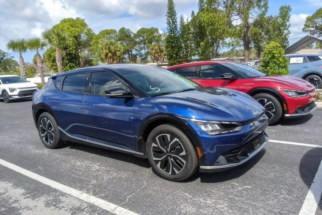 2024 Kia EV6 Wind photo 1