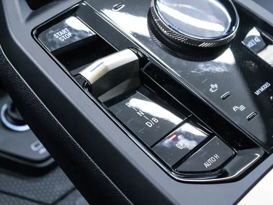 2026 Bmw iX photo 24