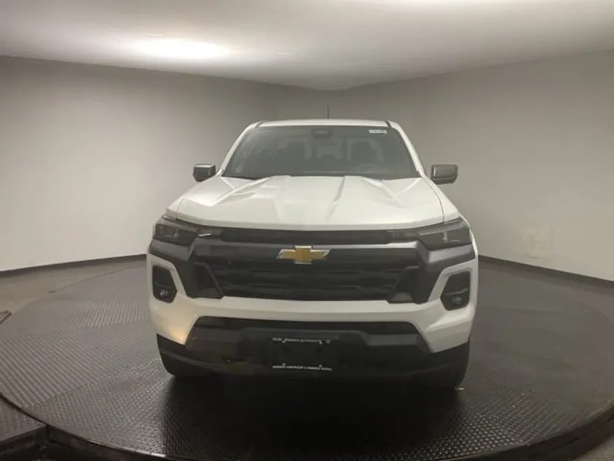 2026 Chevrolet Colorado LT photo 1