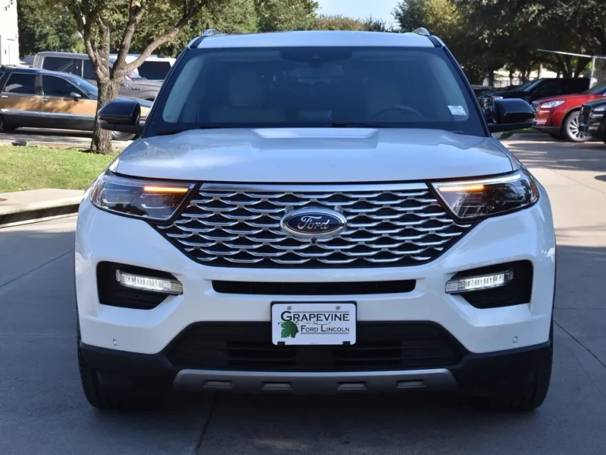 2022 Ford Explorer Platinum photo 1