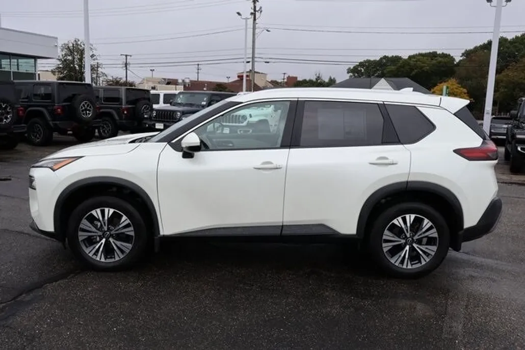 2023 Nissan Rogue SV photo 1
