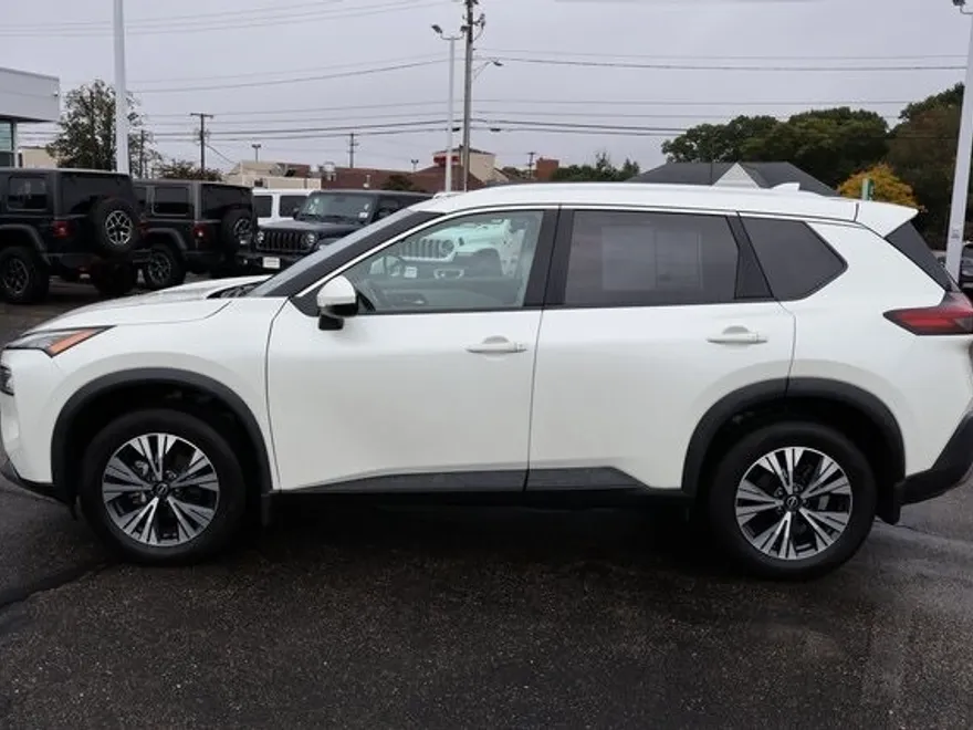 2023 Nissan Rogue SV photo 1