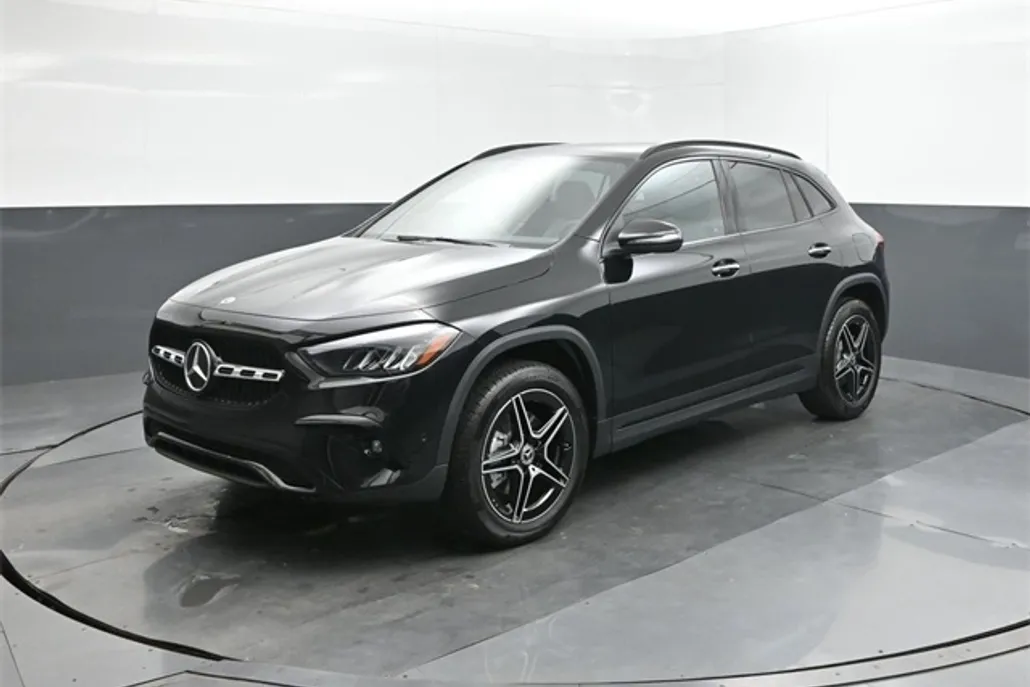 2026 Mercedes Benz GLA 250 4MATIC photo 1