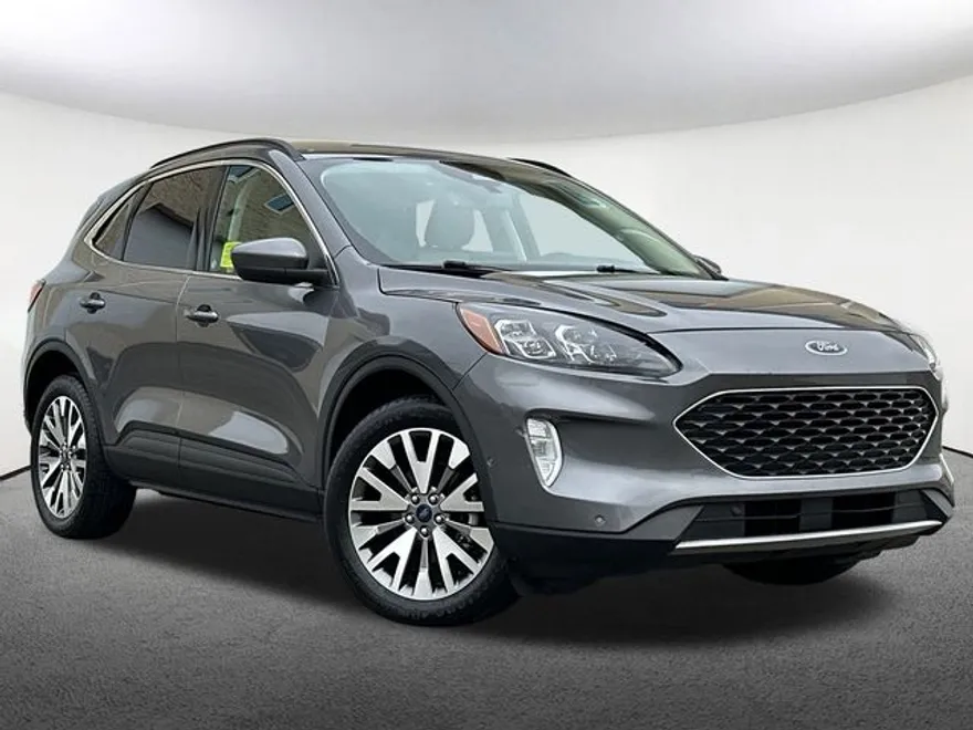 2021 Ford Escape Titanium Hybrid photo 1