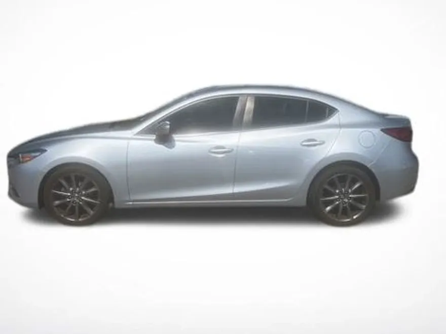 2018 Mazda Mazda3 Touring photo 1