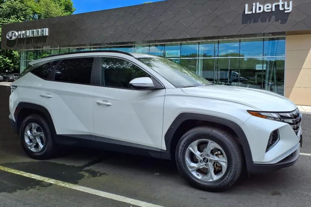 2022 Hyundai Tucson SEL photo 1