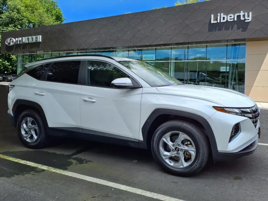 2022 Hyundai Tucson SEL photo 1