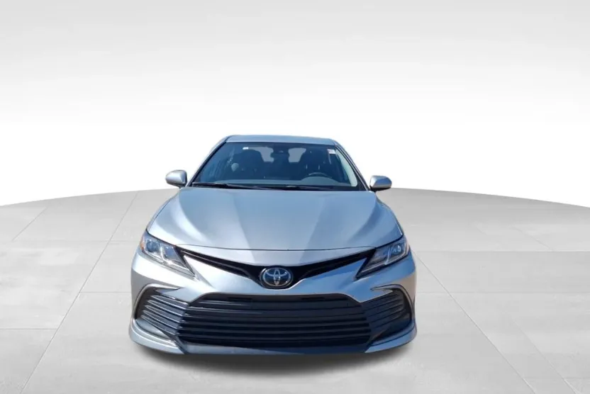 2024 Toyota Camry LE photo 1