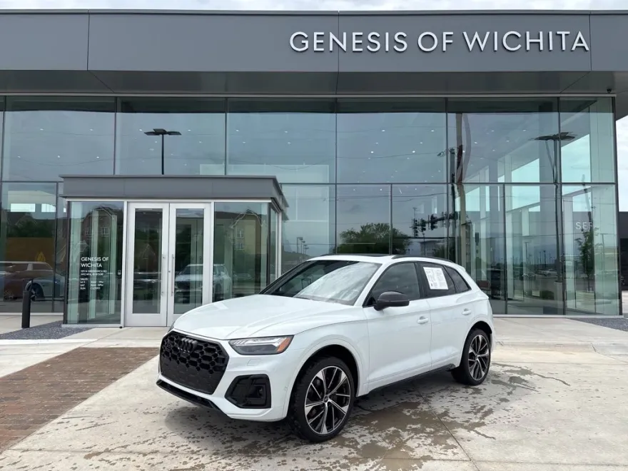 2024 Audi SQ5 Prestige photo 1