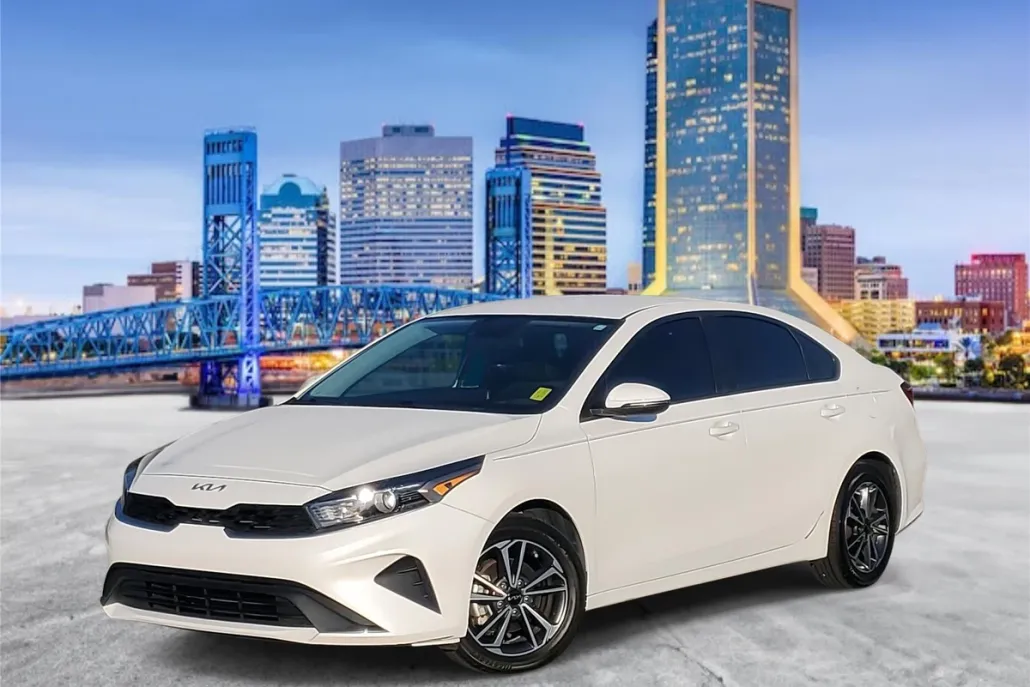 2022 Kia Forte LXS photo 1