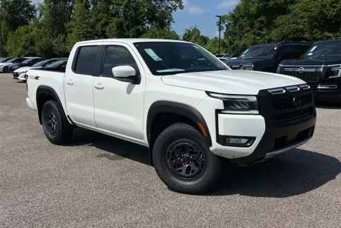 2025 Nissan Frontier PRO-4X photo 1