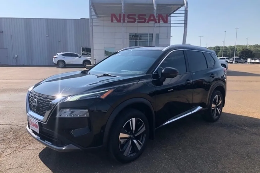 2023 Nissan Rogue SL photo 1