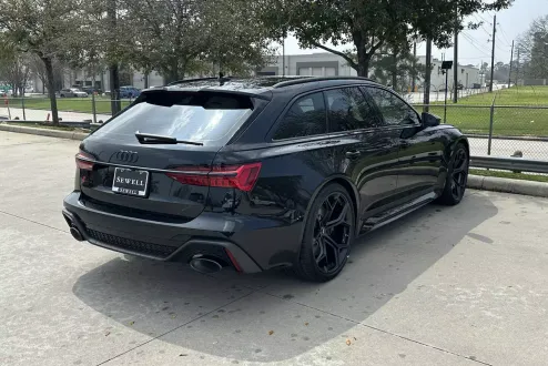 2025 Audi RS 6 Avant Performance photo 2