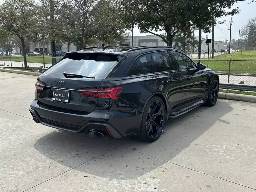 2025 Audi RS 6 Avant Performance photo 2