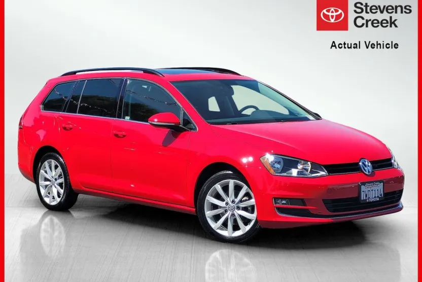 2017 Volkswagen Golf SportWagen S photo 1