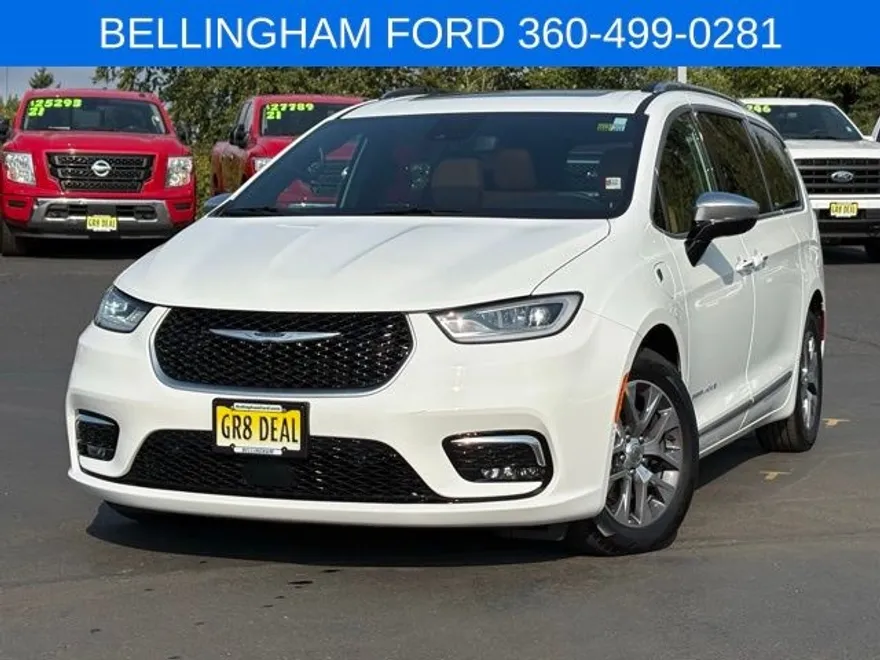 2023 Chrysler Pacifica Hybrid Pinnacle photo 1