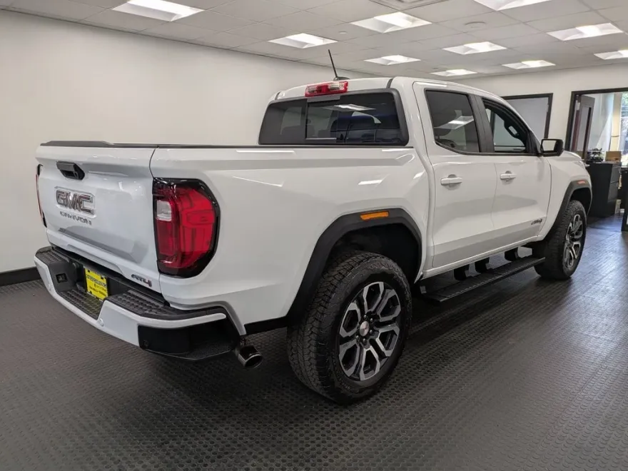 2023 Gmc Canyon AT4 photo 1