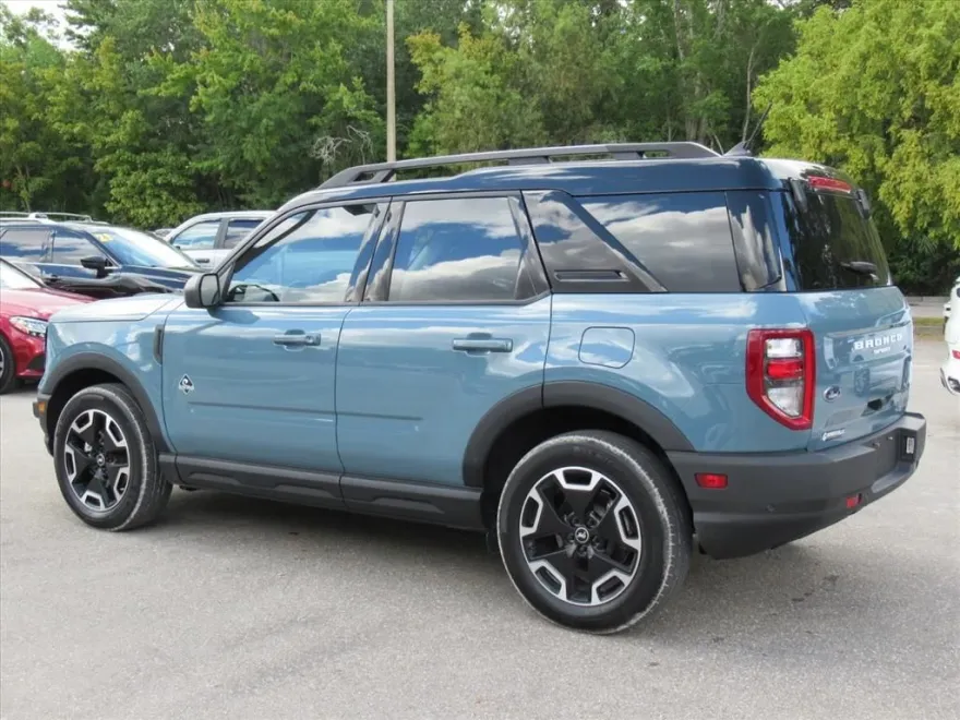 2023 Ford Bronco Sport Outer Banks photo 1