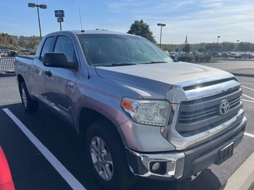2014 Toyota Tundra SR5 photo 1