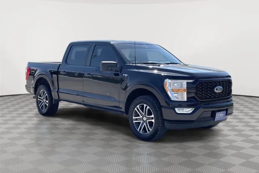 2022 Ford F-150 XL photo 1