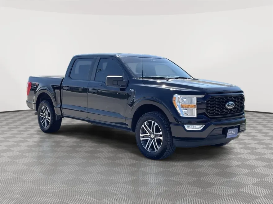 2022 Ford F-150 XL photo 1