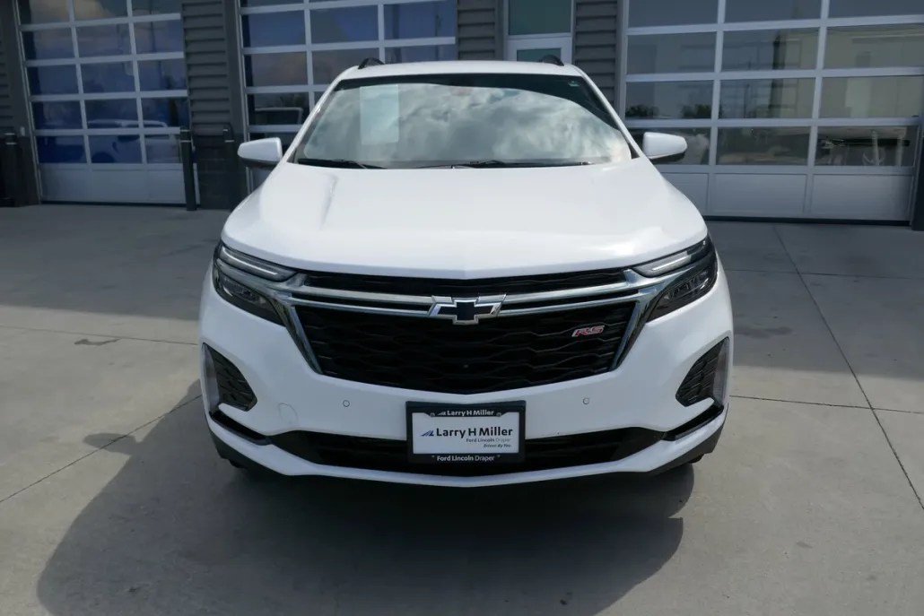 2023 Chevrolet Equinox RS photo 1