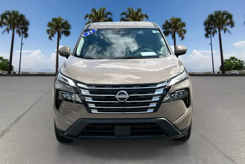 2025 Nissan Rogue SV photo 1