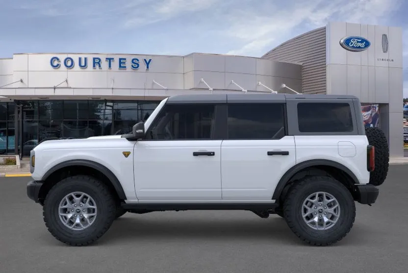 2025 Ford Bronco Badlands photo 1
