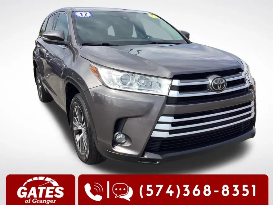 2017 Toyota Highlander LE Plus photo 1